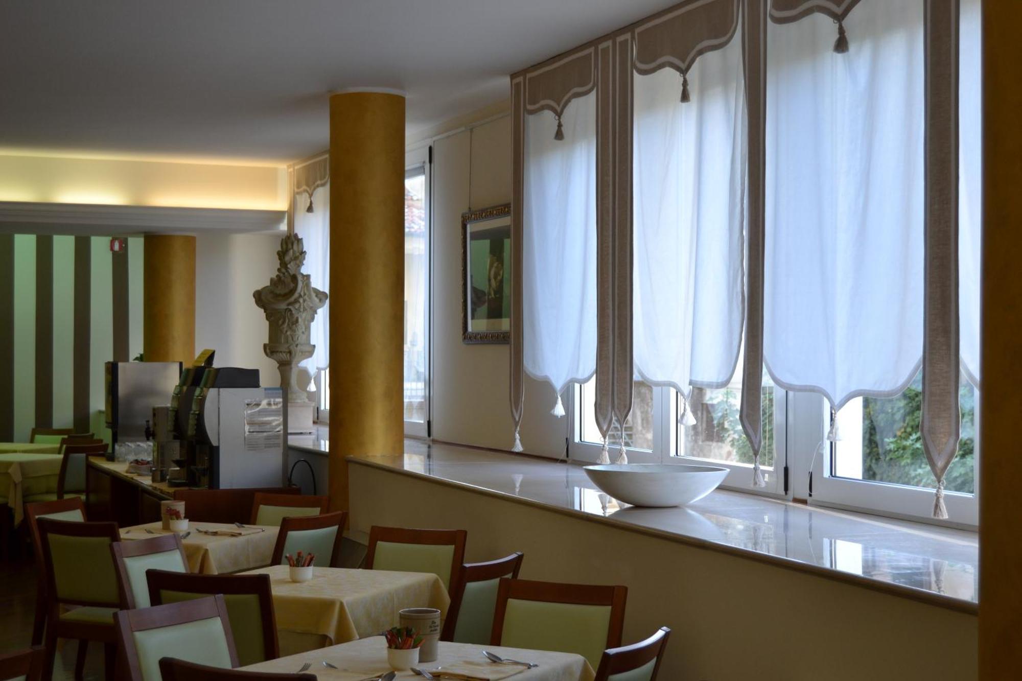 Hotel Due Leoni Sacile Zewnętrze zdjęcie