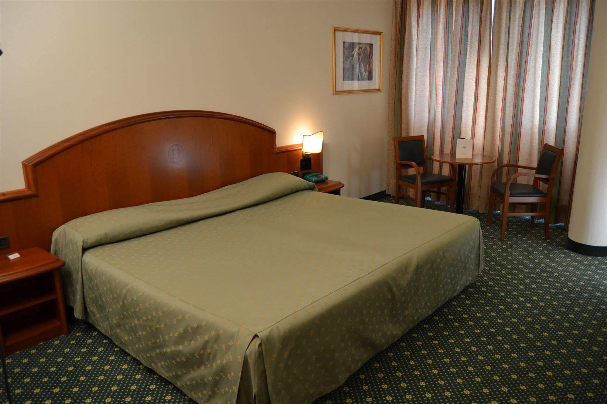 Hotel Due Leoni Sacile Zewnętrze zdjęcie