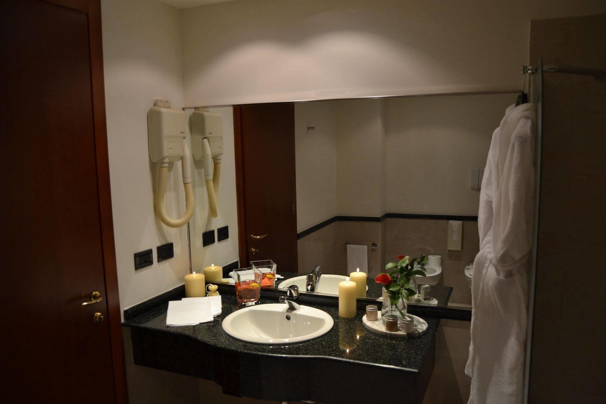 Hotel Due Leoni Sacile Zewnętrze zdjęcie
